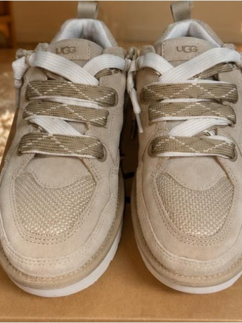 UGG Kids Tan Suede Platform Sneakers - Picture 4 of 4